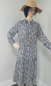 Long sleeved Midi Dress